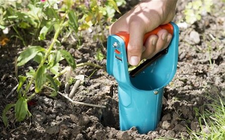 Bulb Planter - Gardena-3