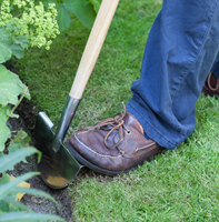 RHS Stainless Half Moon Lawn Edger - Burgon and Ball-3